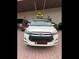 Second Hand Toyota Innova Crysta 2.4 V Diesel in Raipur