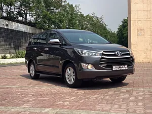Second Hand Toyota Innova Crysta [2020-2023] GX 2.4 7 STR in Lucknow