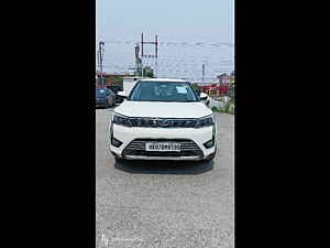 Second Hand महिंद्रा xuv300 w8 1.5 डीज़ल [2020] in देहरादून