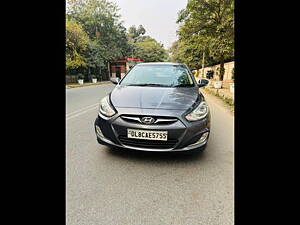 Second Hand Hyundai Verna Fluidic 1.6 VTVT SX AT in Delhi