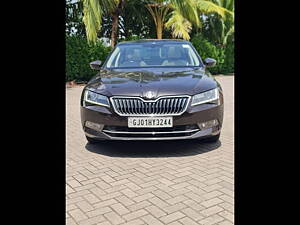 Second Hand Skoda Superb Sportline TSI AT in Surat