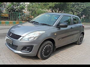 Second Hand Maruti Suzuki Swift LXi in Delhi