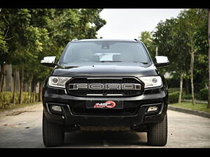 Second Hand Ford Endeavour Titanium 3.2 4x4 AT in Kolkata