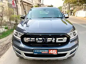 Second Hand Ford Endeavour Titanium Plus 3.2 4x4 AT in Delhi
