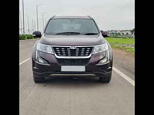 Second Hand महिंद्रा XUV500 w11 in सूरत