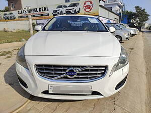 Second Hand Volvo S60 Kinetic D3 in Mohali