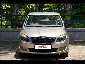 Second Hand Skoda Rapid 1.6 MPI Style Plus Black Package in Delhi