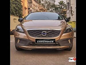 Second Hand Volvo V40 Cross Country D3 in Kolkata