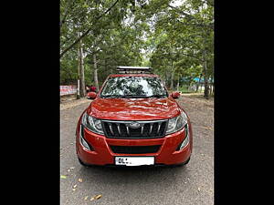 Second Hand Mahindra XUV500 W10 in Delhi