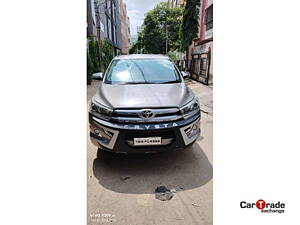 Second Hand Toyota Innova Crysta 2.4 VX 8 STR [2016-2020] in Hyderabad