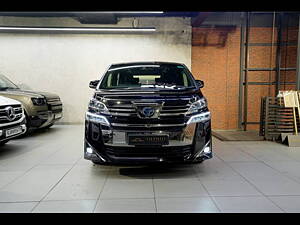 Second Hand Toyota Vellfire Hybrid in Delhi