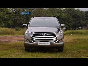 Second Hand Toyota Innova Crysta 2.4 G 7 STR [2016-2017] in Kochi