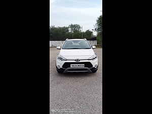 Second Hand हुंडई i20 एक्टिव 1.4 sx in चंडीगढ़