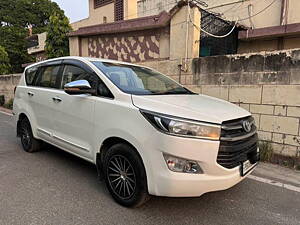 Second Hand Toyota Innova Crysta GX 2.4 7 STR in Jalandhar