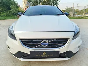Second Hand Volvo V40 [2016-2019] D3 R-Design in Bangalore