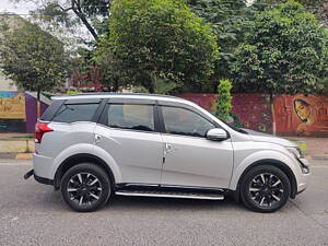 Second Hand Mahindra XUV500 W11 in Indore