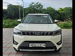 Second Hand Mahindra XUV300 W8 (O) 1.5 Diesel AMT in Delhi