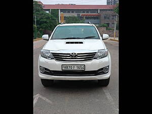 Second Hand Toyota Fortuner 3.0 4x2 AT in Faridabad