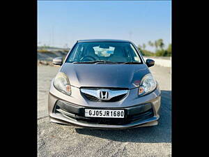 Second Hand Honda Brio S MT in Surat