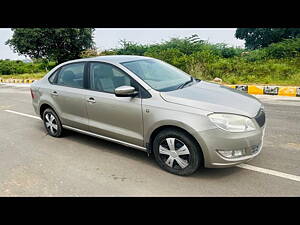 Second Hand Skoda Rapid Ambition 1.6 TDI CR MT in Hyderabad