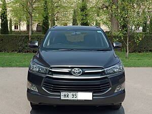 Second Hand Toyota Innova Crysta 2.8 GX AT 7 STR [2016-2020] in Noida