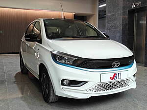 Second Hand Tata Tiago EV XZ Plus Tech LUX Long Range in Ahmedabad