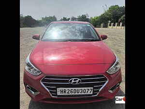 Second Hand हुंडई वरना sx (o) 1.6 crdi ऑटोमैटिक in फ़रीदाबाद