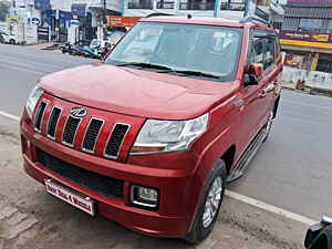 Second Hand மஹிந்திரா  tuv300 t8 in லக்னோ