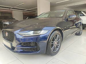 Second Hand Jaguar XE SE in Gurgaon