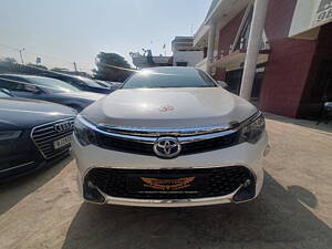 Second Hand Toyota Camry Hybrid in Jaipur