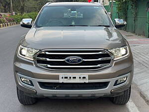 Second Hand Ford Endeavour Titanium 2.2 4x2 AT [2016-2018] in Hyderabad