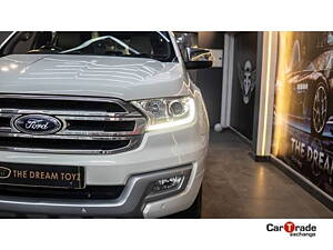 Second Hand Ford Endeavour Titanium 3.2 4x4 AT in Delhi