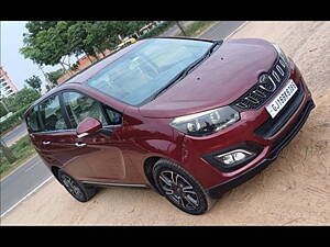 Second Hand Mahindra Marazzo M8 7 STR in Ahmedabad