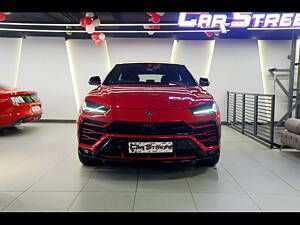 Second Hand Lamborghini Urus Twin-Turbo V8 in Kolkata