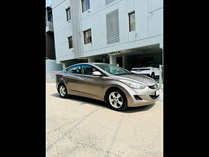 Second Hand Hyundai Elantra 1.6 SX MT in Vadodara