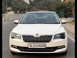 Second Hand Skoda Superb L&K TSI AT in Delhi