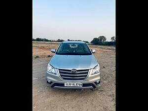 Second Hand Toyota Innova 2.5 VX 7 STR BS-III in Ahmedabad