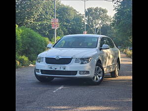 Second Hand Skoda Superb Elegance 2.0 TDI CR AT in Kurukshetra