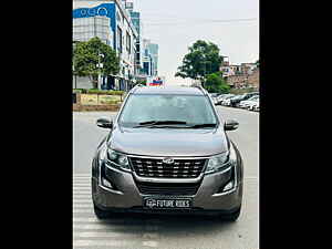 Second Hand महिंद्रा XUV500 w11 in दिल्ली