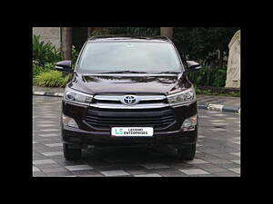 Second Hand Toyota Innova Crysta 2.4 VX 8 STR [2016-2020] in Thane