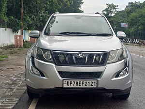 Second Hand महिंद्रा XUV500 w10 ऑटोमैटिक in कानपुर