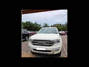 Second Hand Ford Endeavour Trend 2.2 4x2 MT in Hyderabad