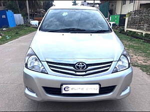 Second Hand Toyota Innova 2.5 V 7 STR in Bangalore