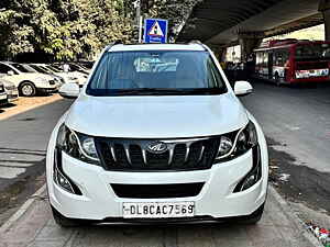 Second Hand महिंद्रा XUV500 w10 in दिल्ली