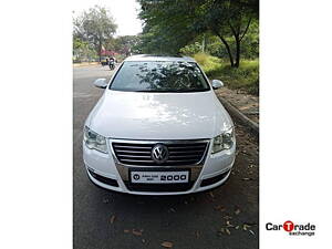 Second Hand Volkswagen Passat 2.0 PD DSG in Nashik