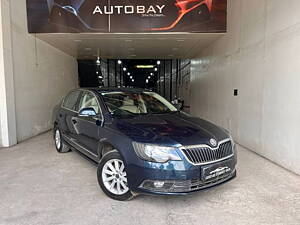 Second Hand Skoda Superb Elegance 2.0 TDI CR AT in Pune