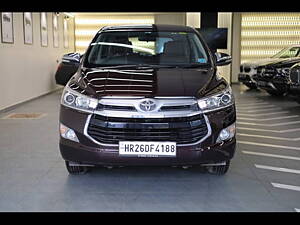 Second Hand Toyota Innova Crysta 2.7 ZX AT 7 STR in Chandigarh