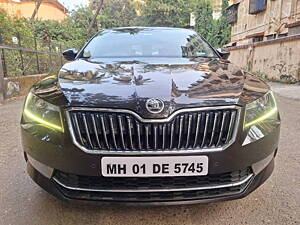 Second Hand Skoda Superb Style TSI AT in Mumbai