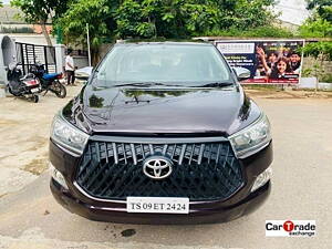 Second Hand Toyota Innova Crysta 2.4 G 8 STR [2016-2017] in Hyderabad