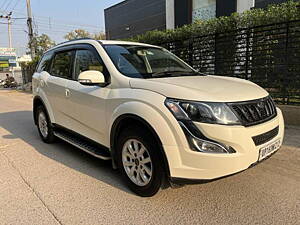 Second Hand Mahindra XUV500 W8 AT [2015-2017] in Faridabad